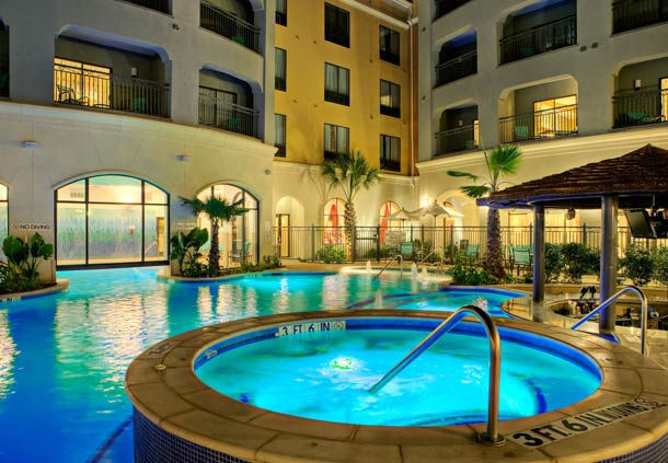Courtyard Marriott Hotel near Seaworld San Antonio Pool