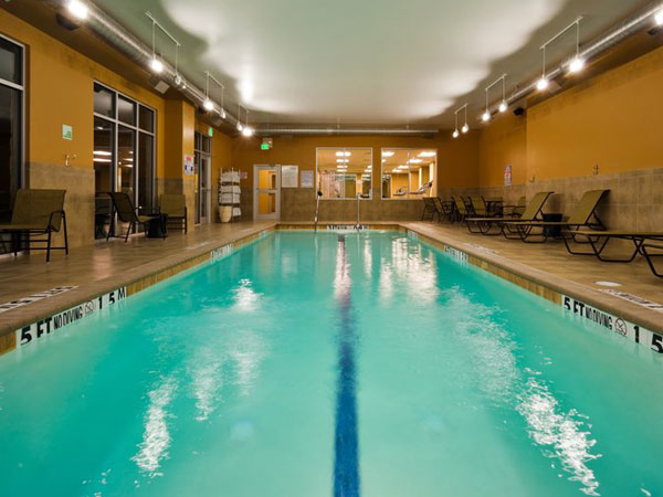 Holiday Inn SeaWorld San Antonio indoor pool